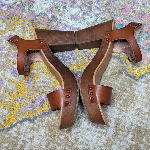 Big Buddha cognac brown clog style platform sandals - Picture 2 of 7
